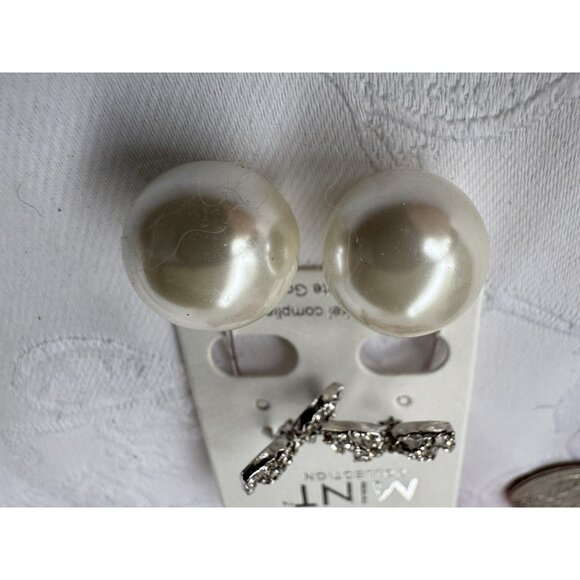 Mint 14KT White & Gold Plated Silvertone Pearl Bow Lead Free CZ Earrings NEW - Picture 7 of 8